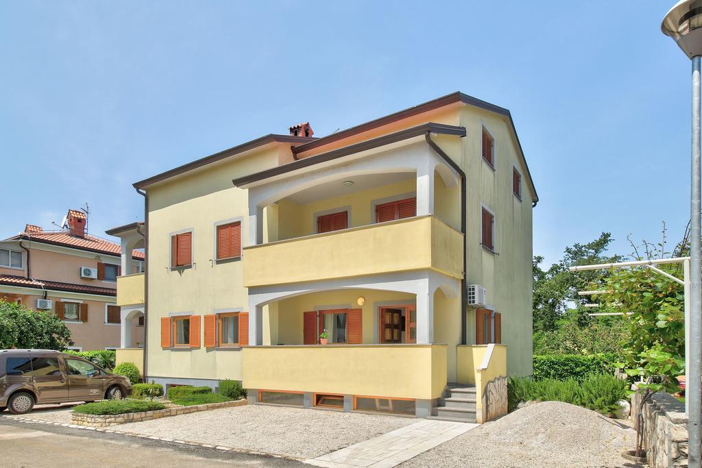 Apartments Vera Umag Exterior photo